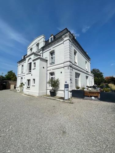 Saint-Valery-sur-Somme Hotel | Hôtel Échappée en Baie - Parking privé gratuit dont forfaits bornes électriques réservable
