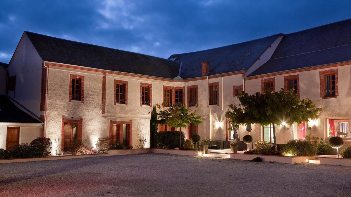 Sully-sur-Loire Hotel | Hôtel Burgevin