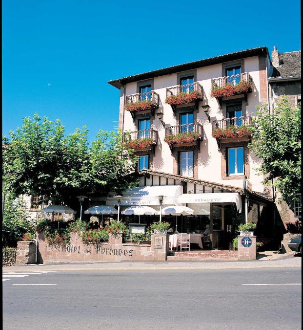 Saint-Jean-Pied-de-Port Hotel | Hôtel des Pyrénées