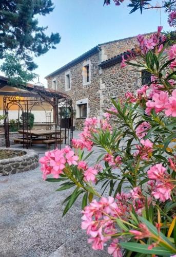 Saint-Maurice-dʼArdeche Hotel | Hôtel du cros d'Auzon