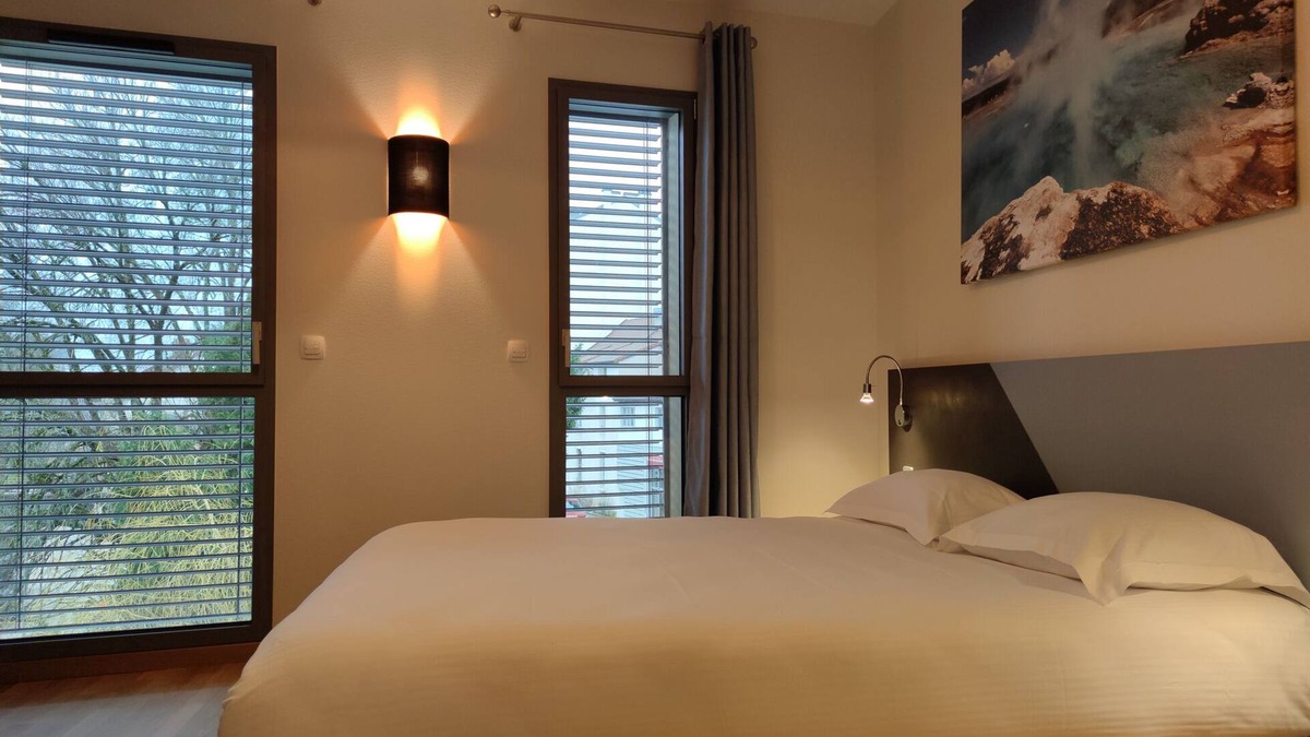 Lons-le-Saunier Hotel | Hôtel du Parc
