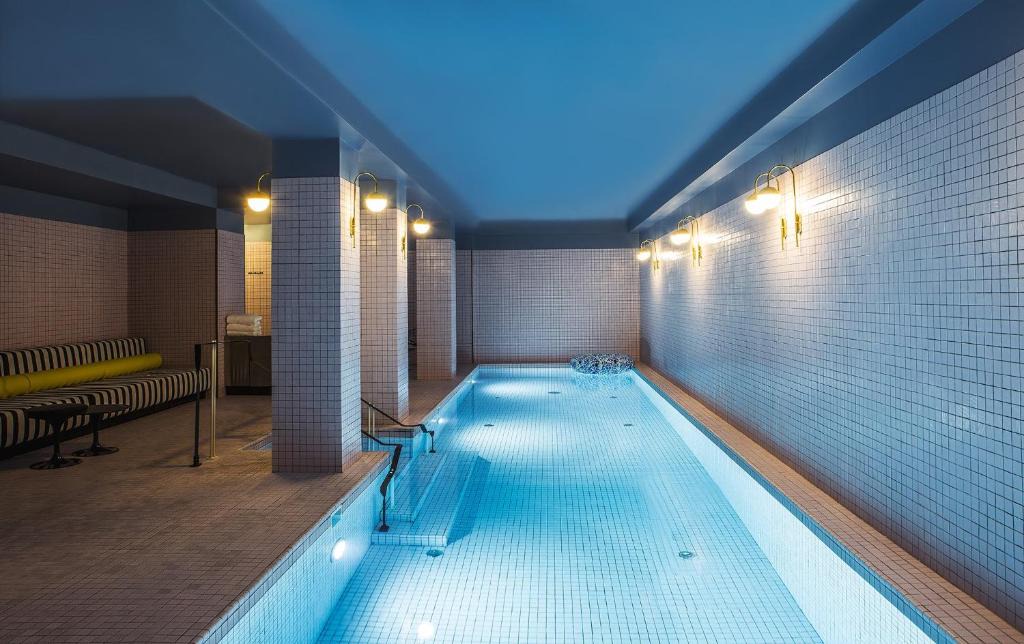 8th Arrondissement Hotel | Hôtel du Rond-point des Champs-Élysées - Esprit de France