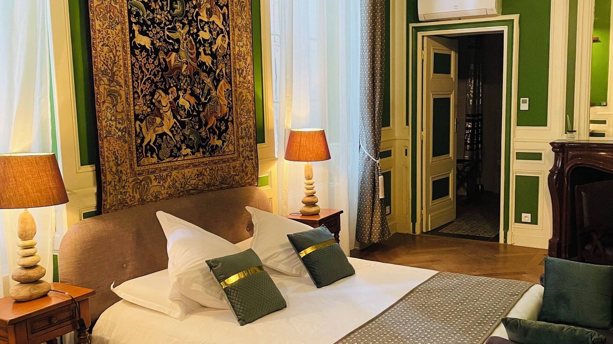Aiguillon Hotel | Hôtel & Events du Château Lacaze