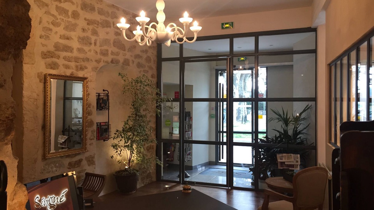 Grignan Hotel | Hôtel L'instant Sévigné