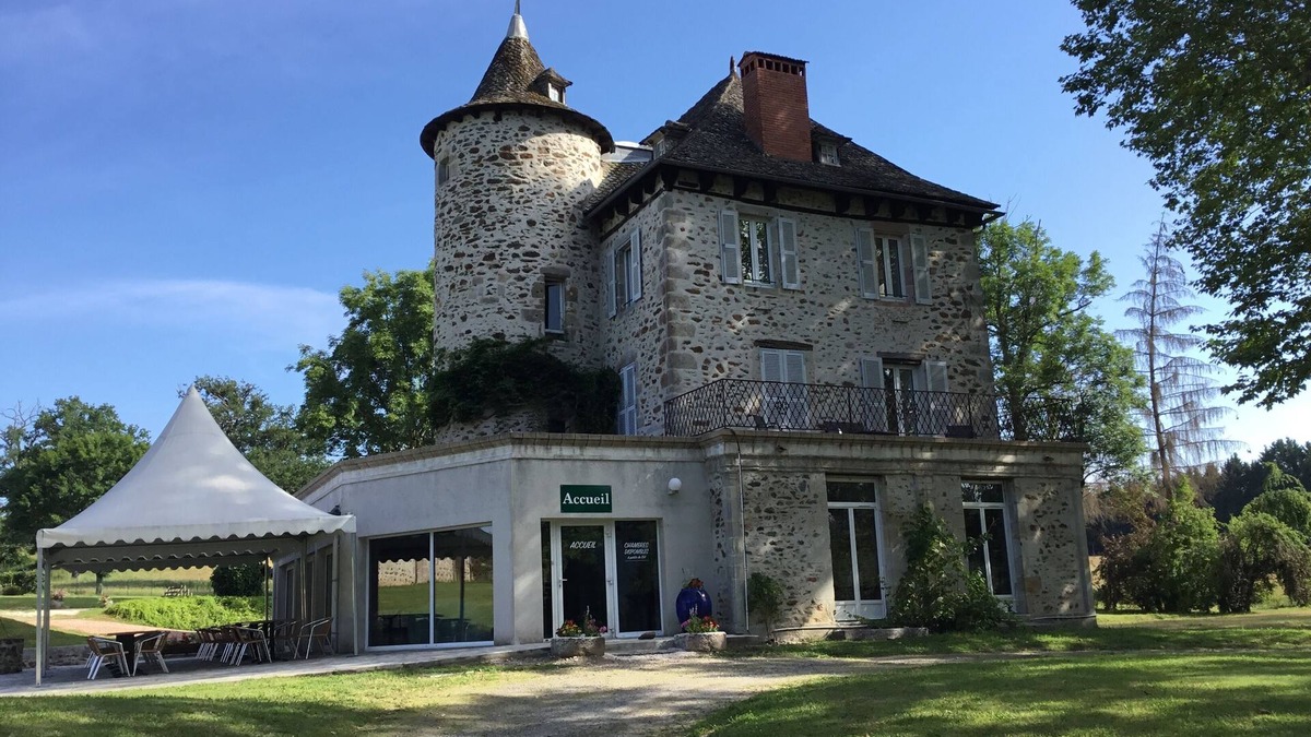 Saint-Etienne-de-Maurs Hotel | Hôtel La Châtelleraie