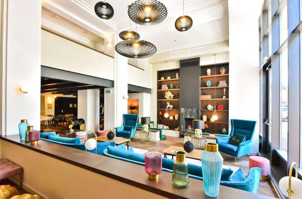 Antibes City Centre Hotel | Hôtel La Villa Port d'Antibes & Spa