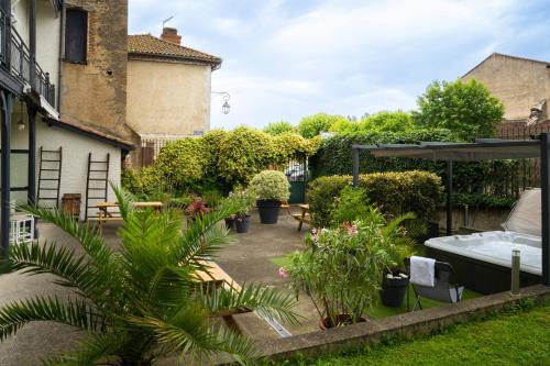 Trie-sur-Baise Hotel | Hôtel Le Loft