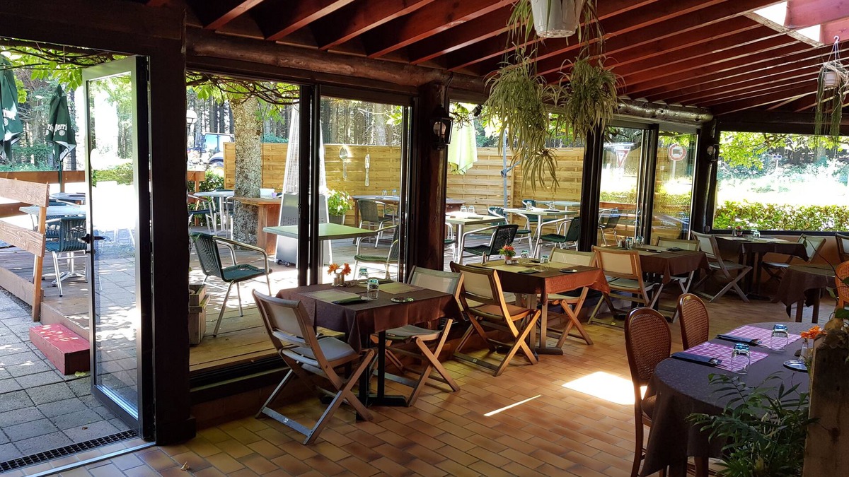 Cours Hotel | Hôtel Le Pavillon