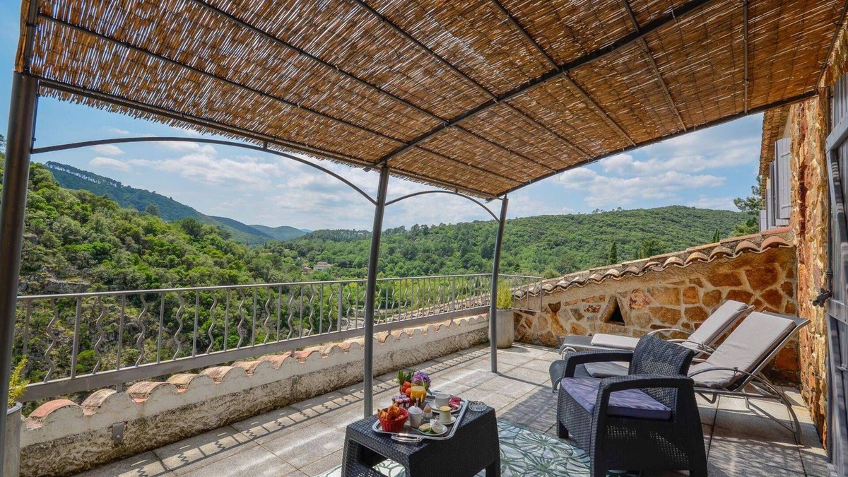 Generargues Hotel | Hôtel les 3 Barbus