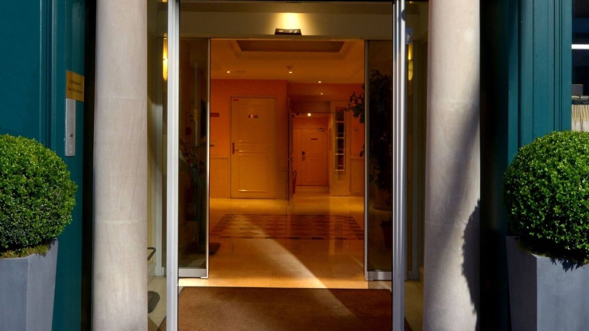 Antony Hotel | Hôtel Montbriand Antony