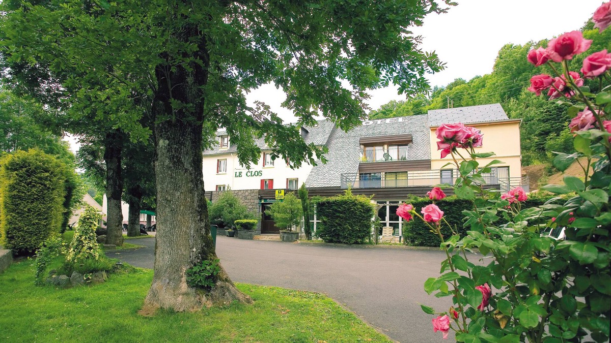 Besse-en-Chandesse Hotel | Hôtel Restaurant Le Clos