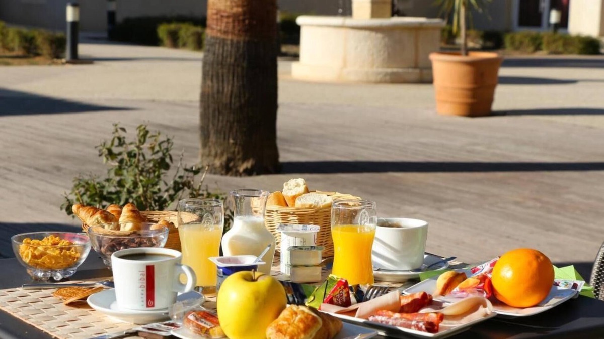 Gallargues-le-Montueux House | Hôtel Restaurant Les Jasses de Camargue