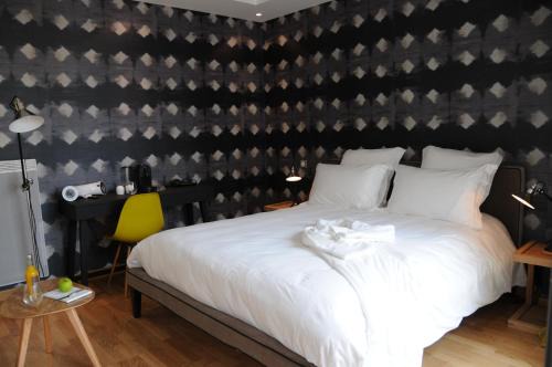 Breuillet Hotel | Hôtel-Restaurant L'Aquarelle