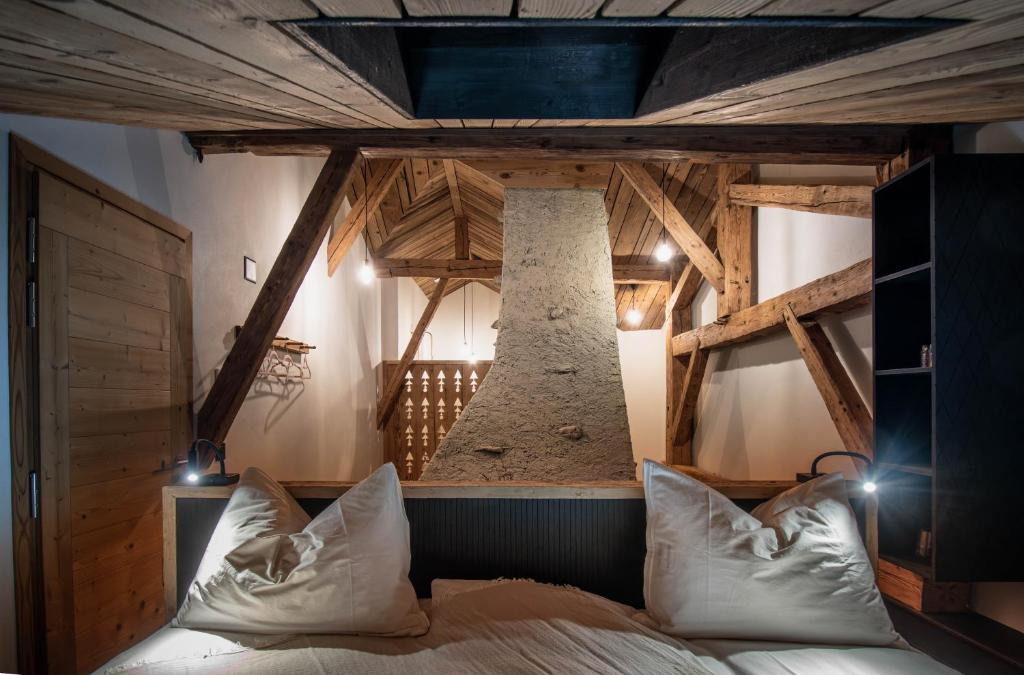 La Sagne Hotel | Hôtel-Restaurant Le Cochon Rose