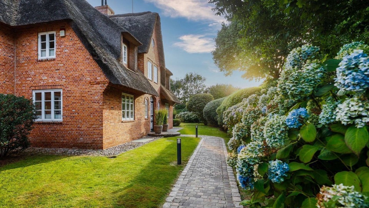 Keitum House | Hüs Kairem - Hüs Kairem - Reetgedeckte Doppelhaushälfte mit Einzelhaus-charakter