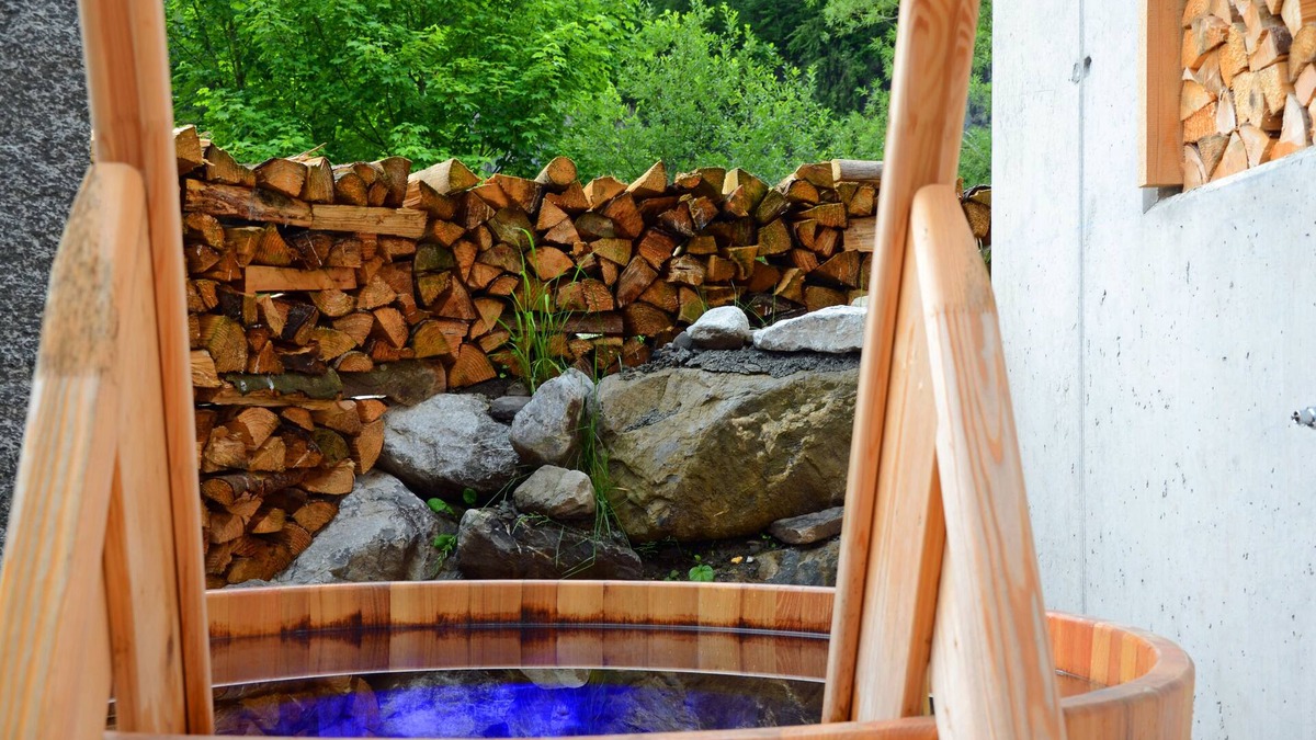 Muotathal Hotel | Hüttenhotel Husky Lodge