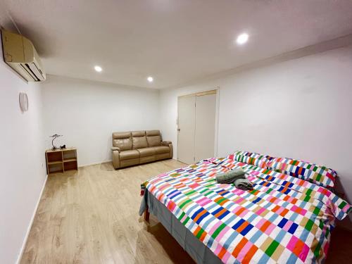 Baulkham Hills House | H Room