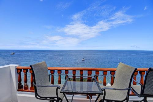 Avalon House | H1079 Hamilton Cove Villa 10-79