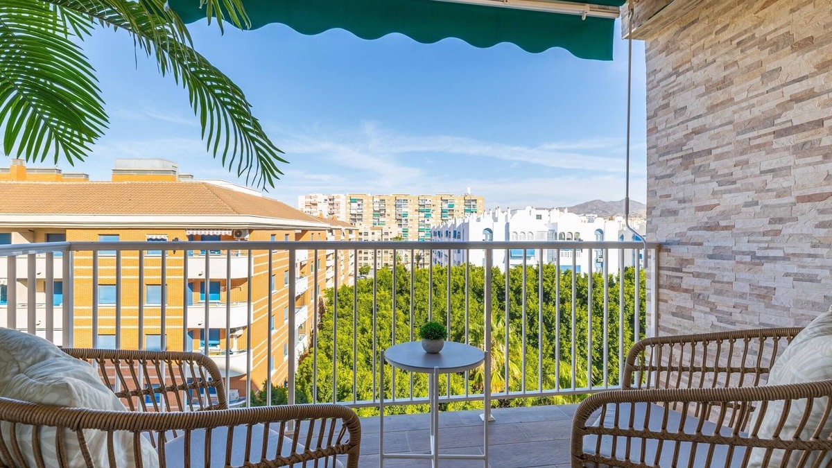 Parque Ayala Apartment | H2M Parque Huelin 2nd Line Beach & Terrace