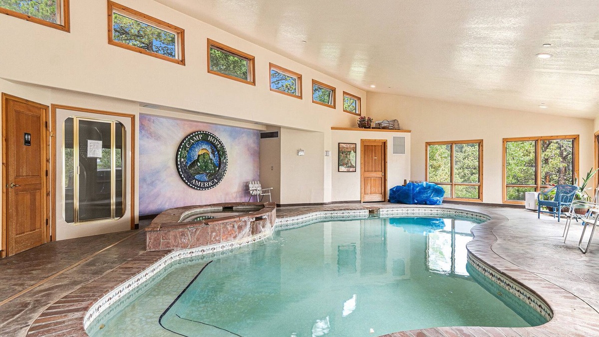Allenspark House | H7 at Hope Mountain - Beautiful 6-Bedroom Retreat Home at Allenspark Colorado