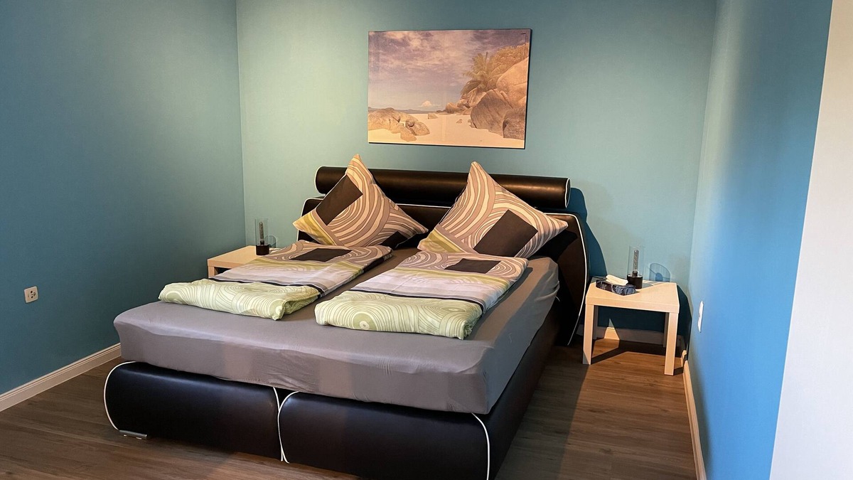 Neumuenster Apartment | Haberstr 4A Neumünster