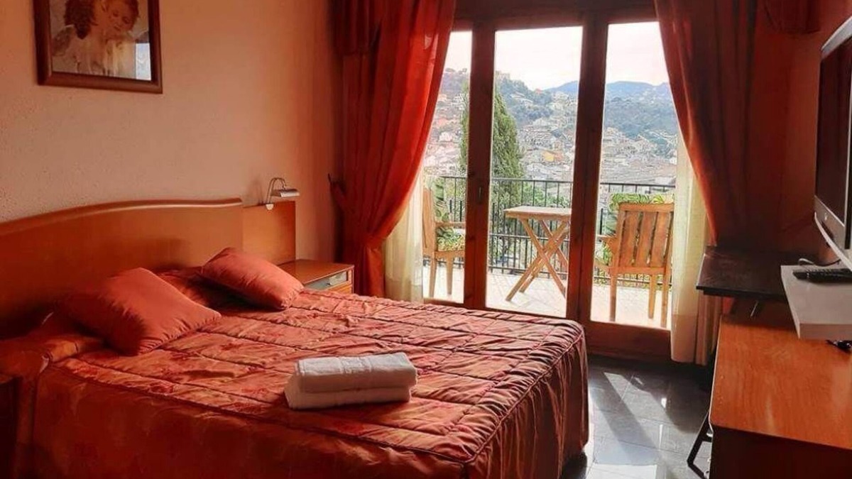 Sant Fost de Campsentelles Apartment | Habitación Suite para 1-2 Personas con Baño Privado