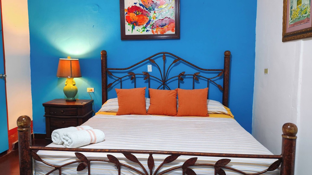 Anton House | HABITACION PARA 4 PERSONAS