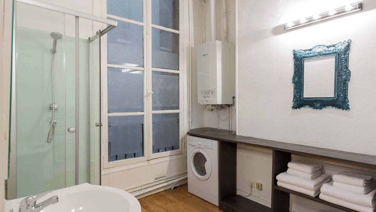 Vivienne Apartment | Habitat Parisien -2BR/1BA - Opera Palais Royal