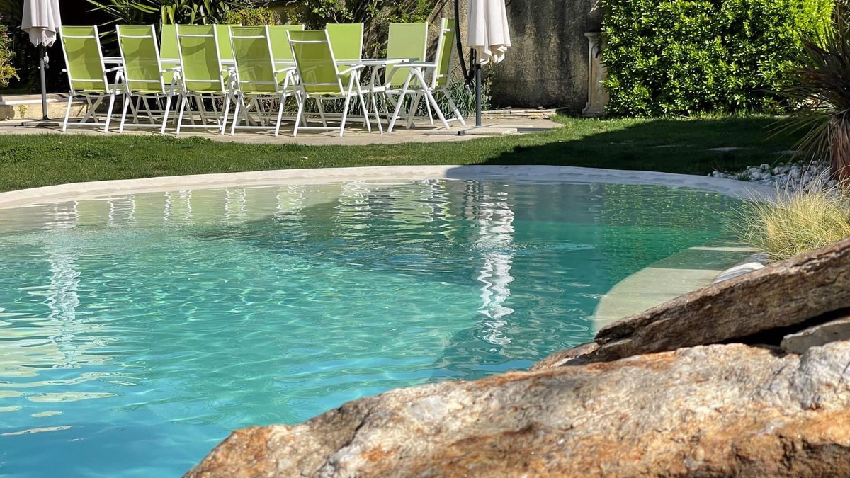 Vic-la-Gardiole Villa | Hacienda : 220m2 villa for 12 people with swimming pool, 5 minutes from the beach