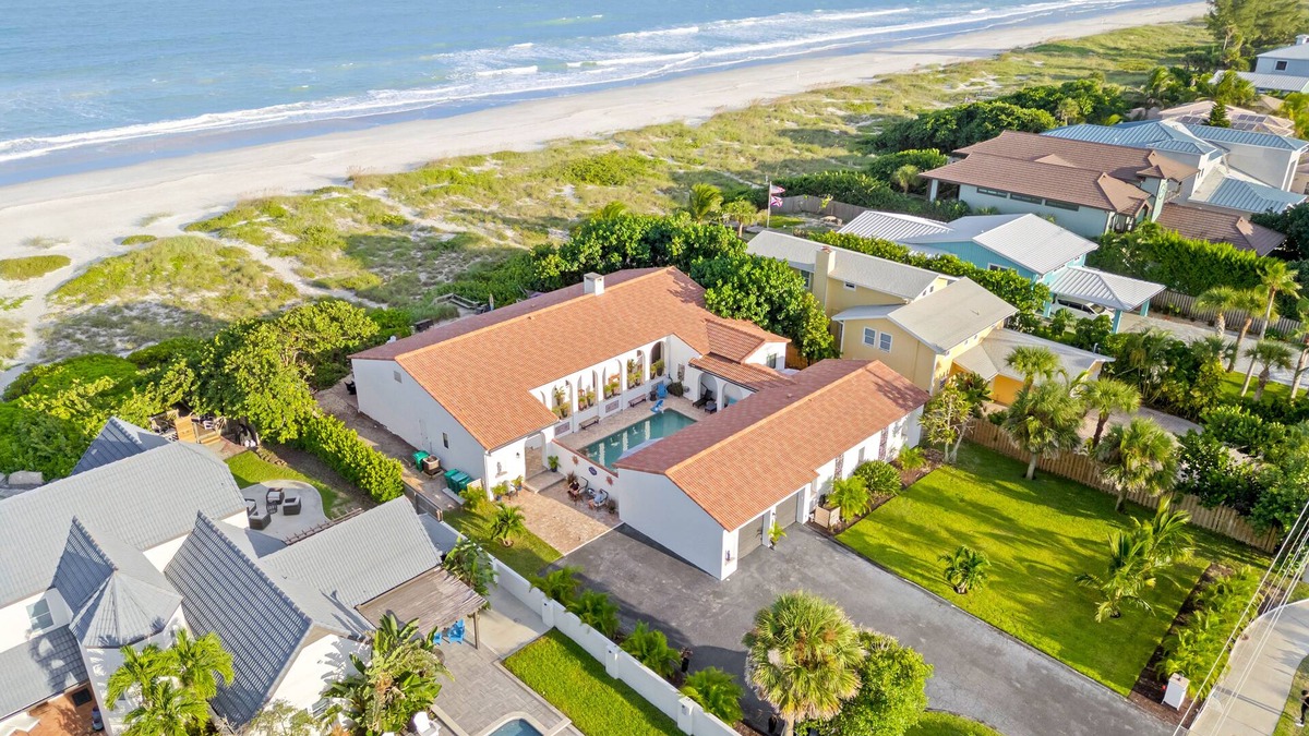 Cocoa Beach Villa | Hacienda by the Sea. Spectacular Ocean front villa 7 bedrooms