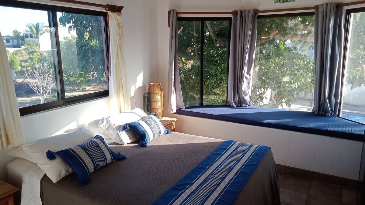 La Ribera Bed & Breakfast | Hacienda de Palmas: Room #2 Cupola with one queen size bed
