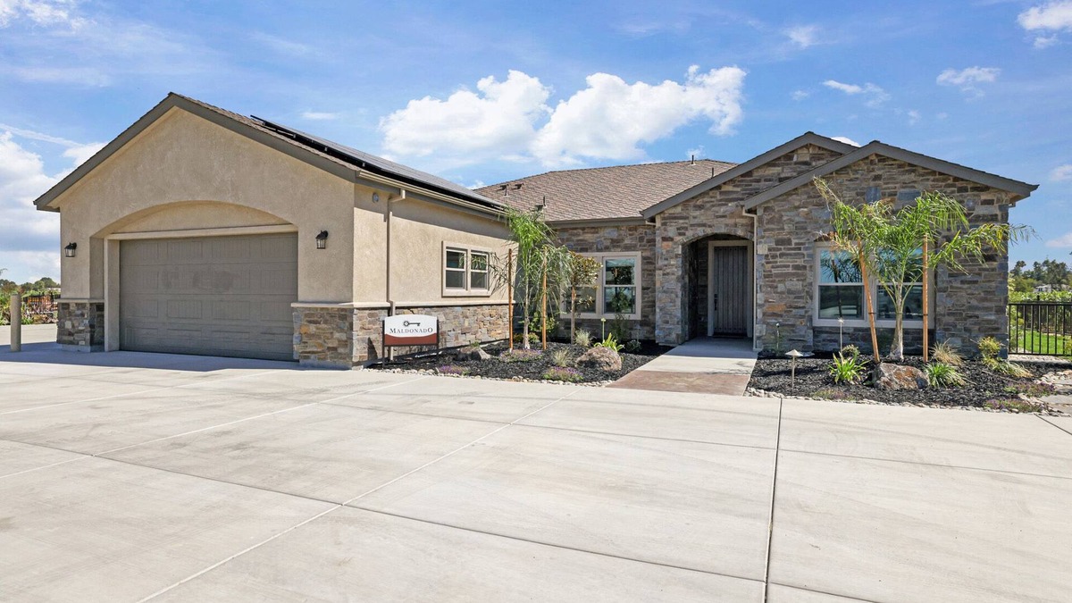 Acampo House | Hacienda Estates : Maldonado- One of four new homes set in scenic vineyards