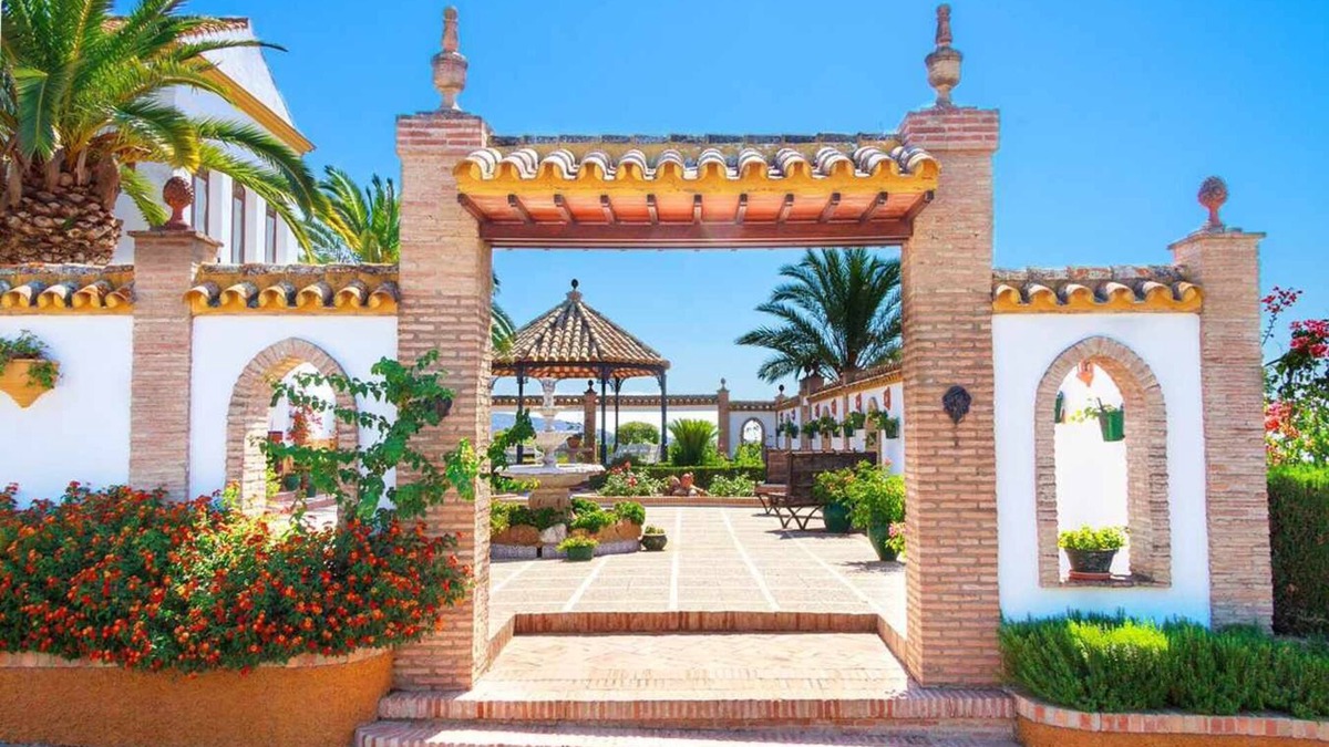 Lora Del Rio House | Hacienda Nueva Holiday Home, in Seville Guadalquivir Valley