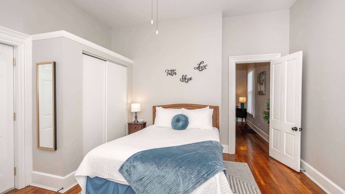 Cincinnati Condo | Hackberry Retreat 1 | Close to Downtown