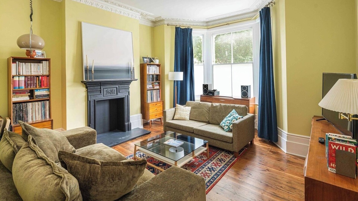 Hackney Downs Apartment | Hackney Haven: 5BD Stylish Family Gem
