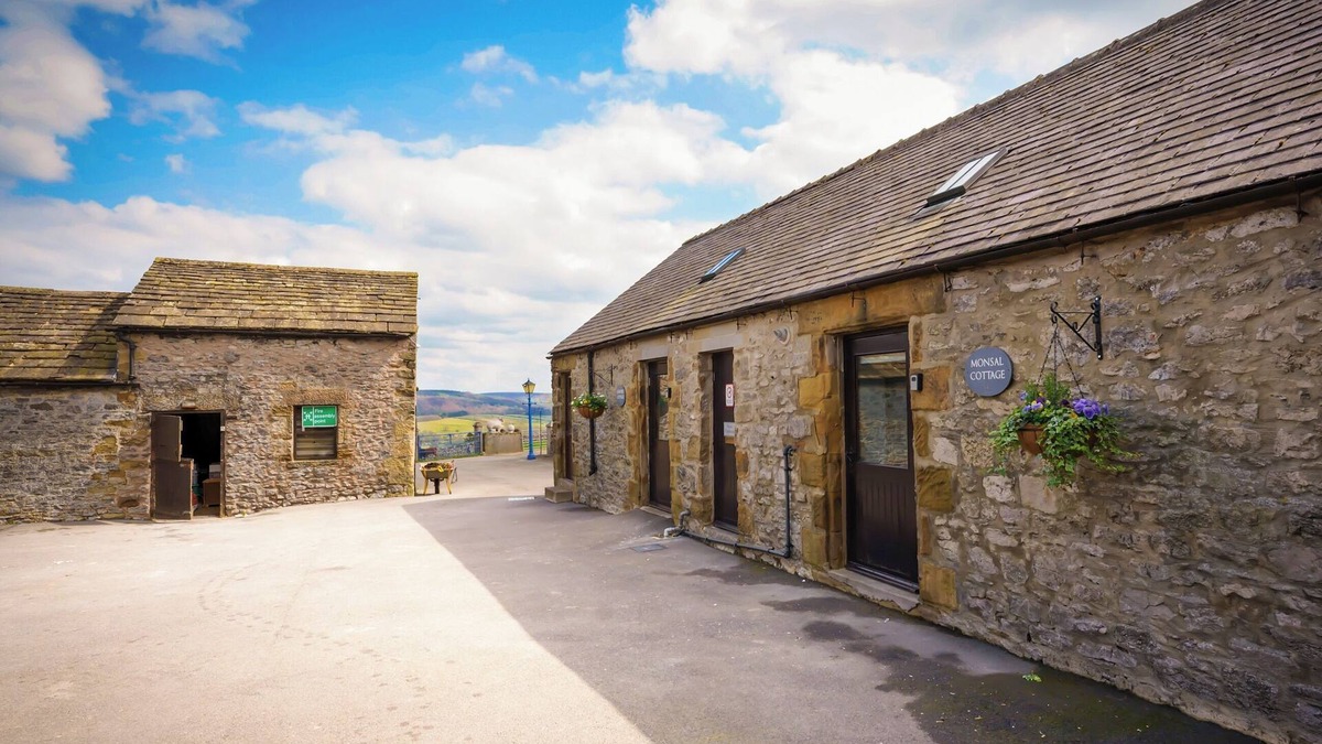 Over Haddon Cottage | Haddon Cottage - UK40270
