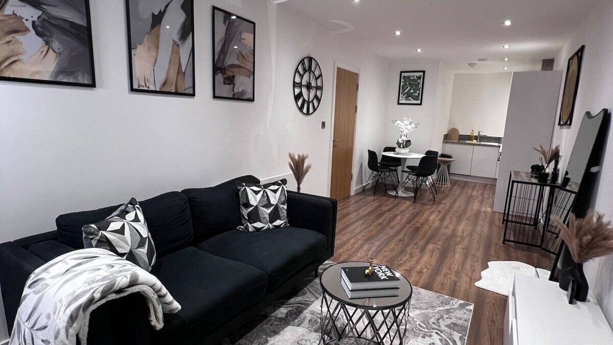 Salford Apartment | Hadeti Luxury Apartment