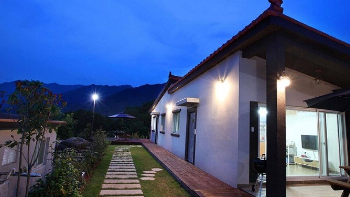 Hwagae House | Hadong Doredore Pension