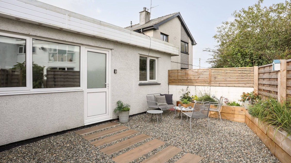 Llanbedrog Cottage | HAFAN BACH, pet friendly, character holiday cottage in Llanbedrog