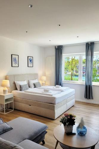 Boostedt Apartment | Hafenromantik pur - Exklusive Ferienwohnung mit erstklassigem Blick von "Momentic"