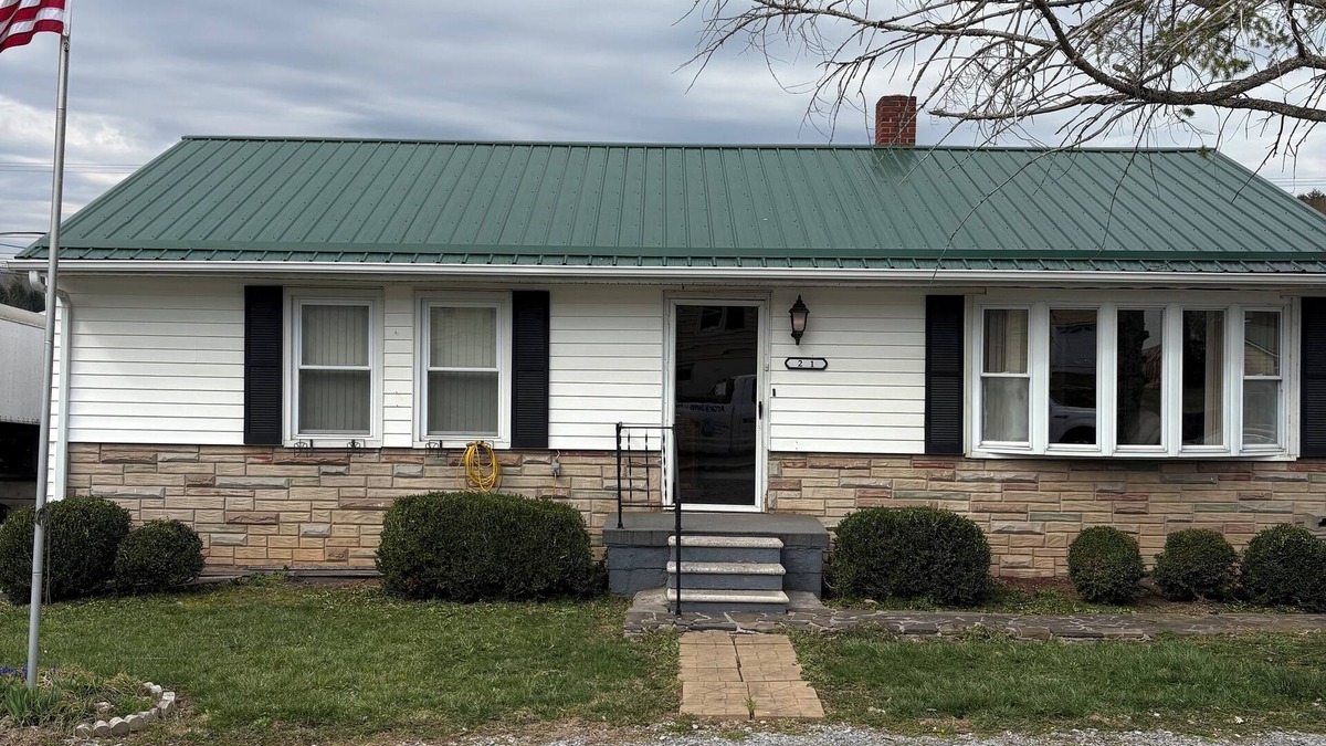Bluewell House | Hafield McCoy trail house sleeps 14
