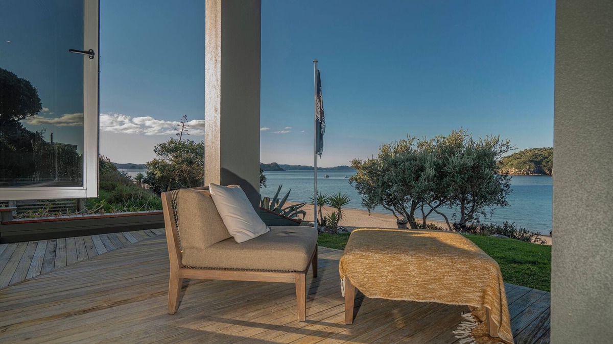 Hahei House | Hahei Oceanfront - Hahei Holiday Home