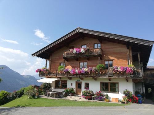 Kitzbuehel House | Hahnenkammblick