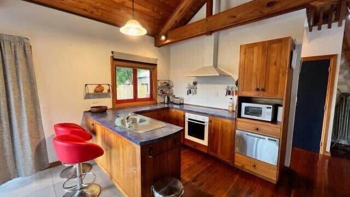 Pohara House | Haile Pohara Summary:
