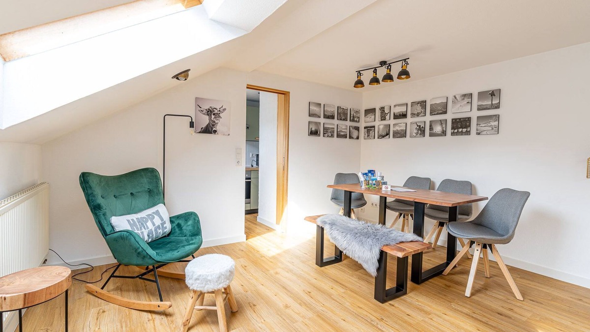 Gunzesried Apartment | Hairpin bends