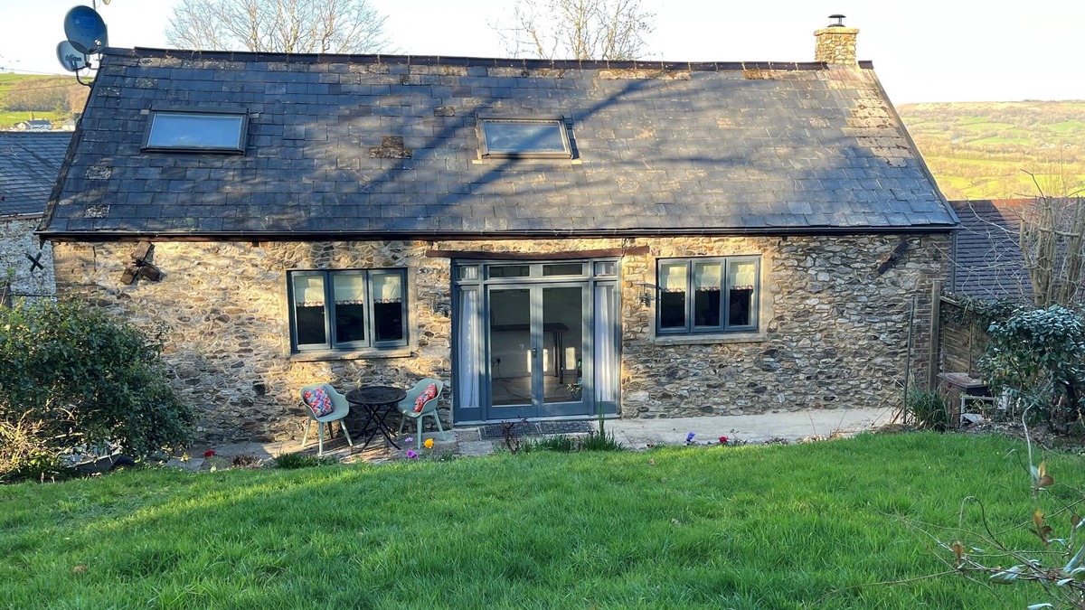 Honiton Cottage | Halcyon Cottage - a hidden gem