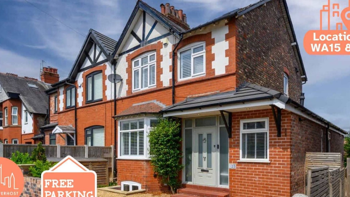 Trafford House | Hale family home Summ