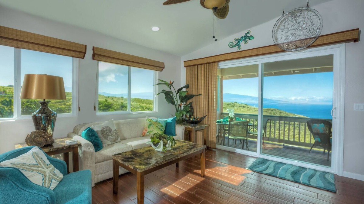 Kamuela House | Hale Ka Nani stunning ocean and mountain views, 1 bdrm/1 bath kitchen & laundry