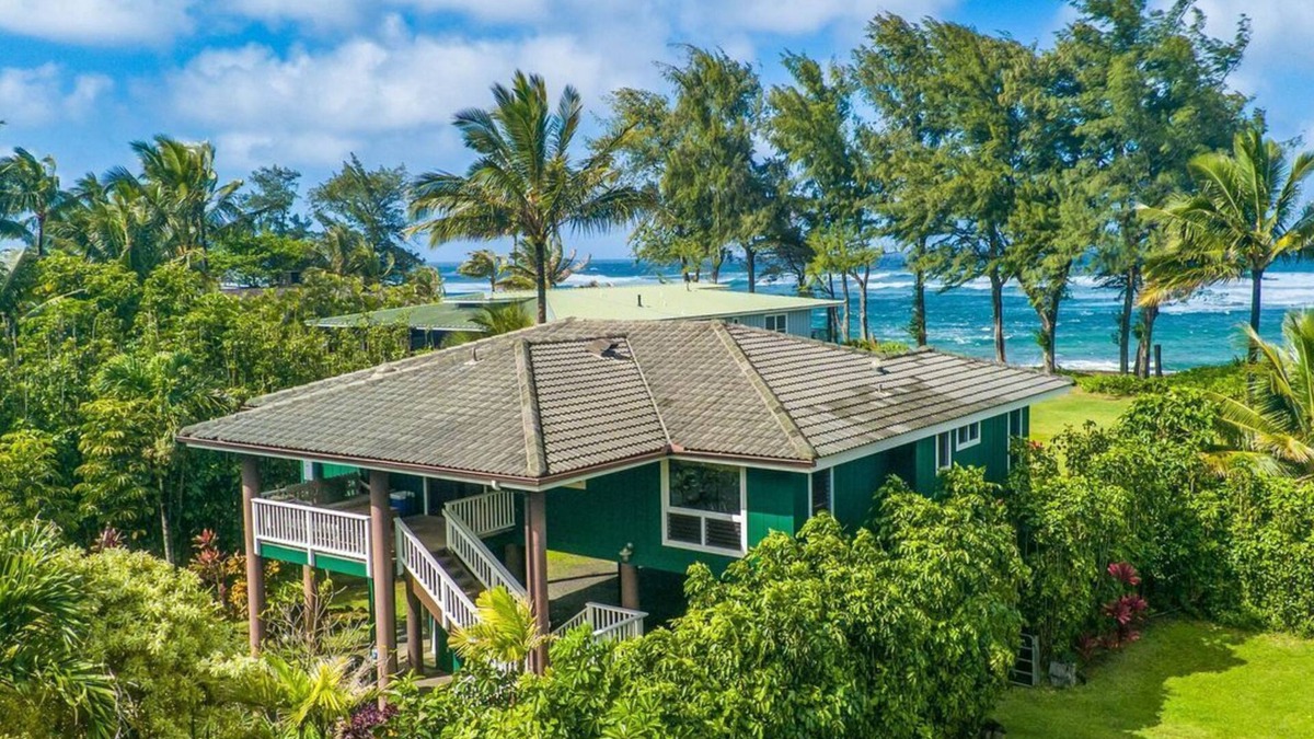 Wainiha House | Hale Koaniani - a 3br/2.5ba beach front home in Ha'ena