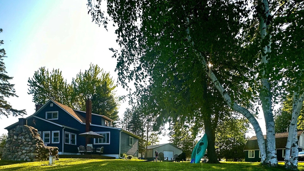 Long Lake House | "Hale" of a Get - Away! Charming lakefront cottage on all sports Long Lake.